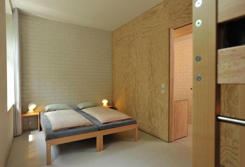 Четырехместный Номер Стандарт, Basel Youth Hostel