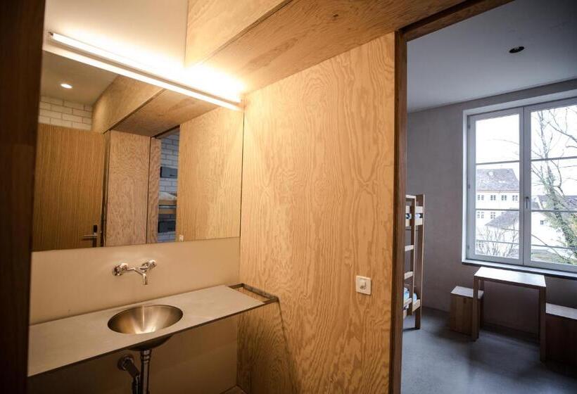 Номер Стандарт Четырехместный Совместный Санузел, Basel Youth Hostel