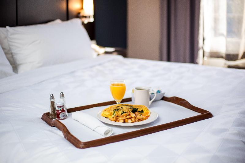 Люкс Кровать Кинг, Holiday Inn Hotel & Suites Tallahassee Conference Center North, An Ihg