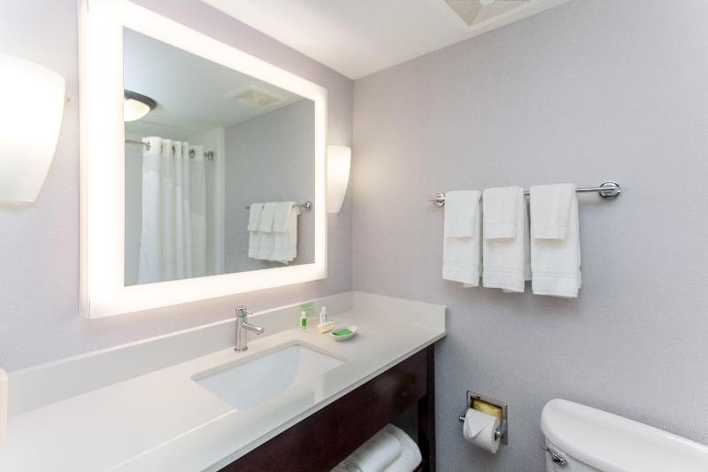 Стандартный Номер Кровать Кинг, Holiday Inn Hotel & Suites Tallahassee Conference Center North, An Ihg