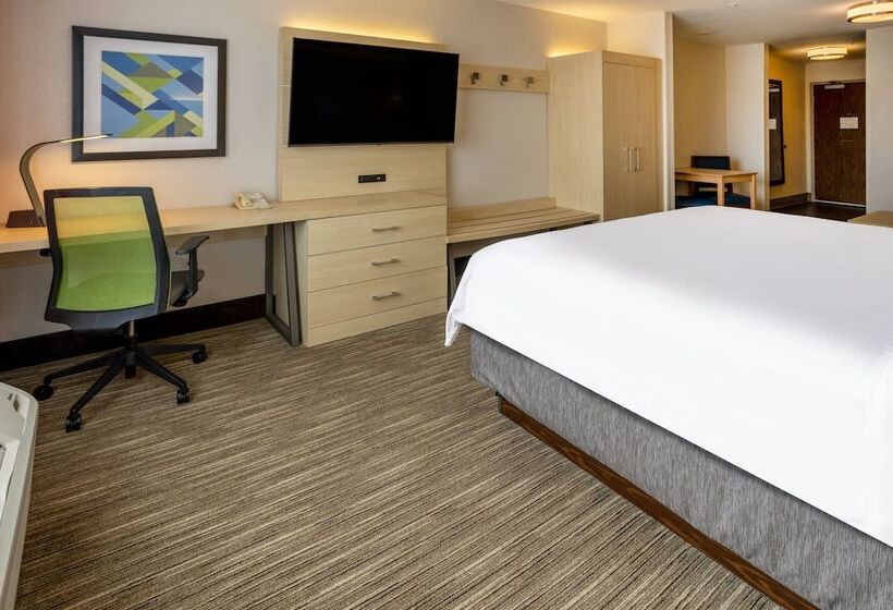 Люкс, Holiday Inn Express Hotel & Suites Salisbury   Delmar, An Ihg