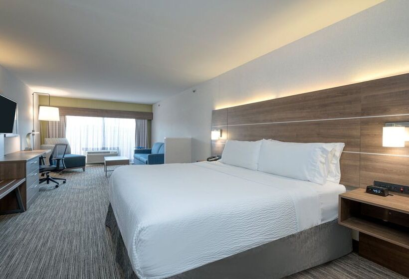 스위트, Holiday Inn Express Radcliff Fort Knox, An Ihg