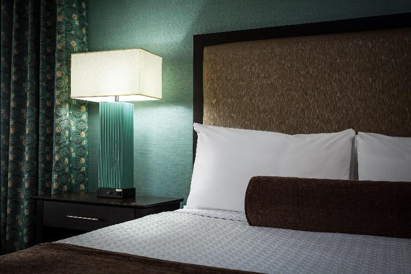 带大床的标准间, Crowne Plaza Anchorage Midtown, An Ihg