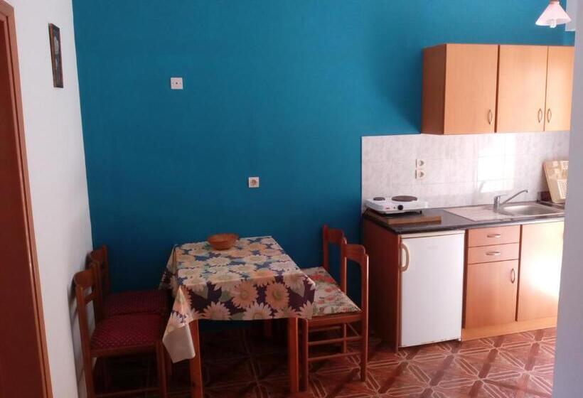 Семейный Номер, Denise Apartments