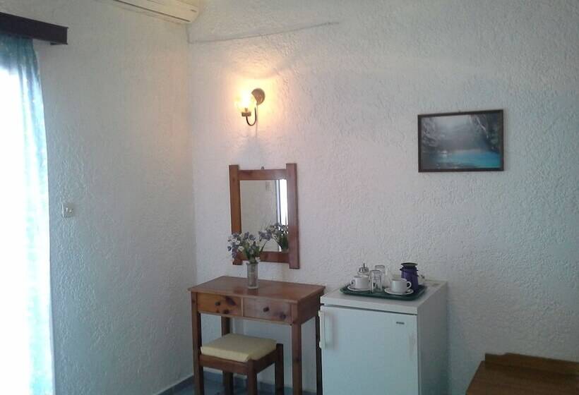 Triple Room Sea View, Despina