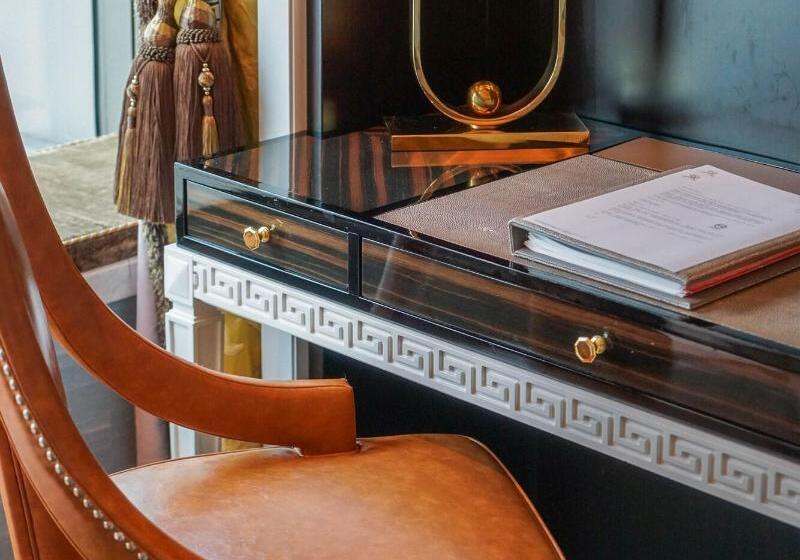اتاق لوکس با چشم‌انداز شهر, The St. Regis Shanghai Jingan