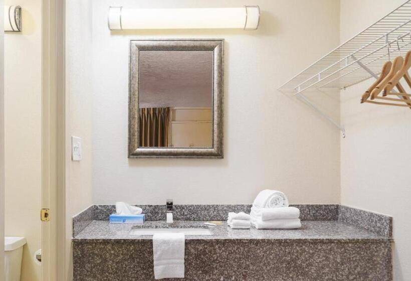 Стандартный Номер Кровать Кинг, Americana Inn A Travelodge By Wyndham