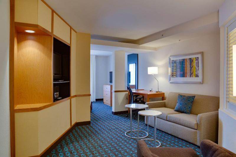 带大床的标准工作室, Fairfield By Marriott Inn & Suites Melbourne West/palm Bay