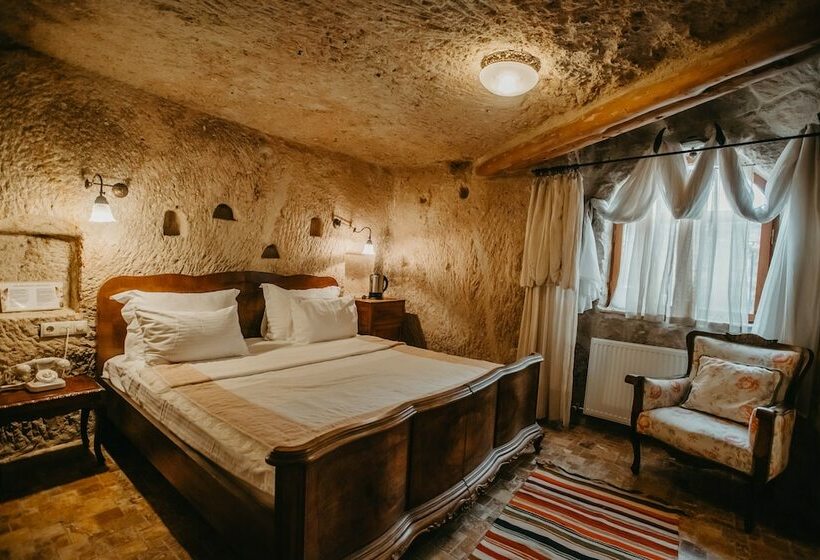 Номер Deluxe, Meleklerevi Cave