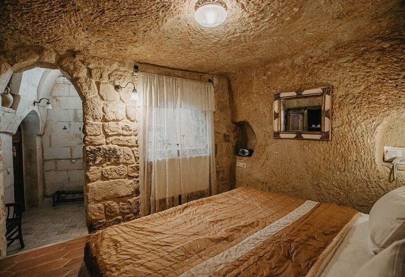 Номер Deluxe, Meleklerevi Cave