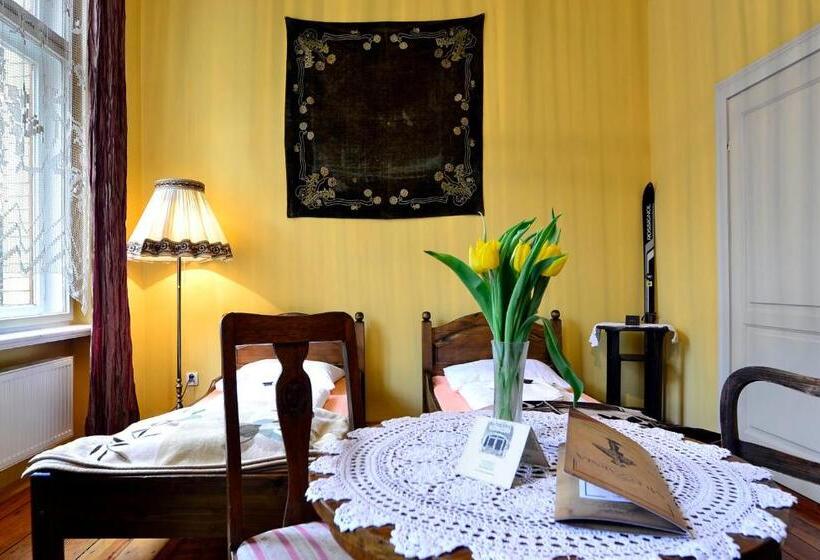Номер Стандарт Трехместный, Hostel, Pokoje Gościnne Mleczarnia   Ozonowane