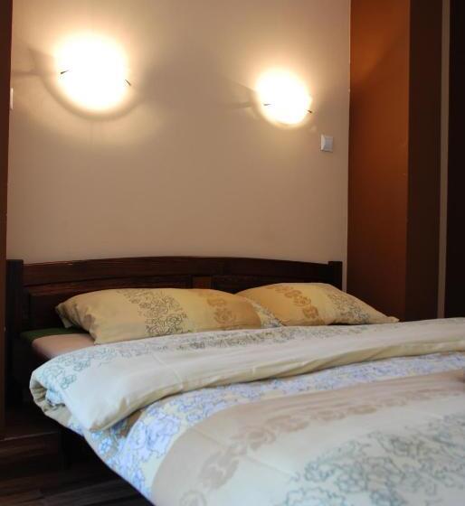 غرفة قياسية, Royal Hostel