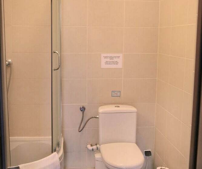 غرفة قياسية, Royal Hostel