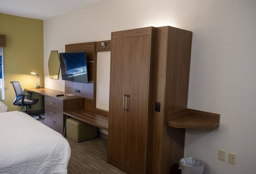 Люкс, Holiday Inn Express & Suites Greenville Airport, An Ihg