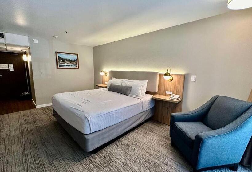 Стандартный Номер Кровать Кинг, Chateau Big Bear Boutique Hotel, Bw Signature Collection