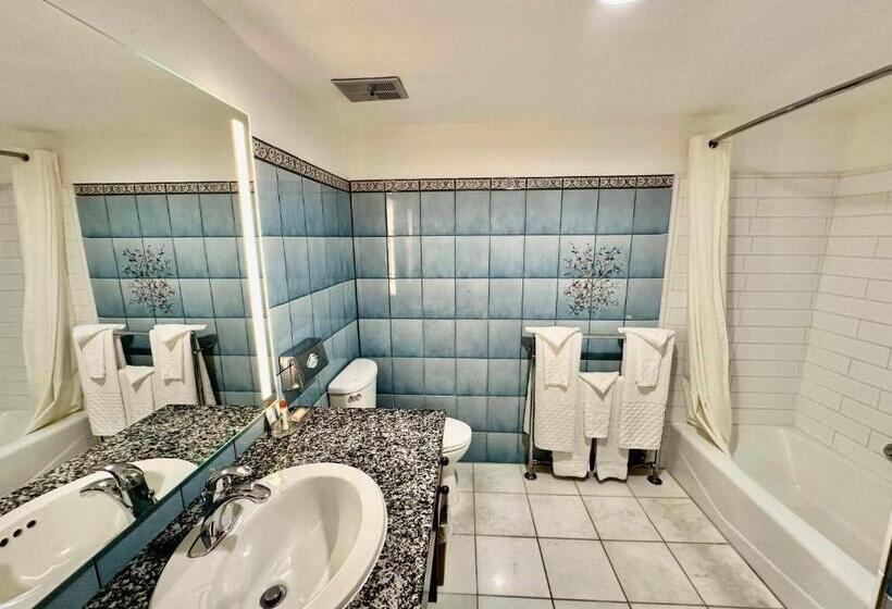 Номер Стандарт Адаптированный для Инвалидов, Chateau Big Bear Boutique Hotel, Bw Signature Collection