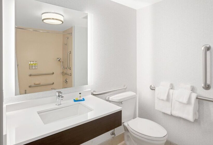 Номер Стандарт, Holiday Inn Express Hotel & Suites Marysville, An Ihg