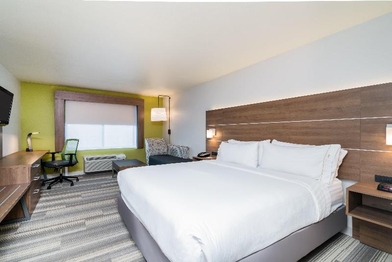 Стандартный Номер Кровать Кинг, Holiday Inn Express & Suites Rocky Mount Smith Mountain Lake, An Ihg