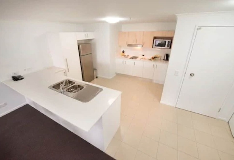 침실 2개 아파트, Edge Apartment