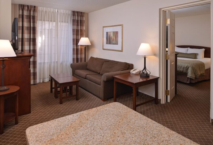 Lakosztály, Staybridge Suites Indianapolis Airport, An Ihg