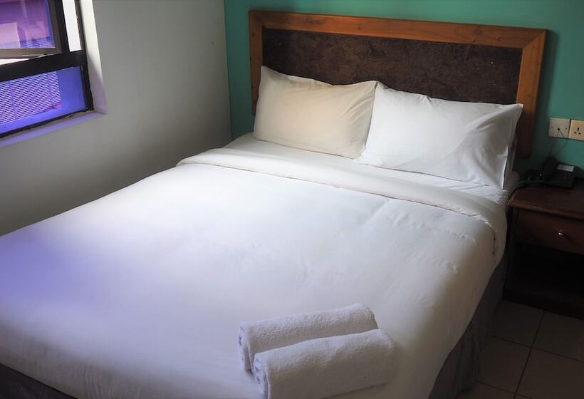 اتاق لوکس سه تخته, Leo Palace Hotel