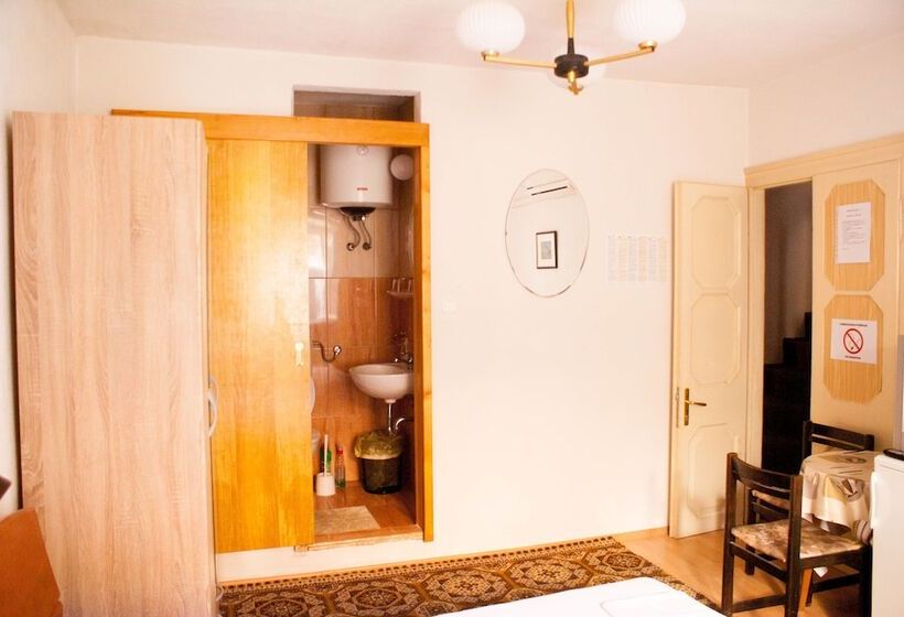 Номер Стандарт Трехместный, Accommodation Old Town Vitaic