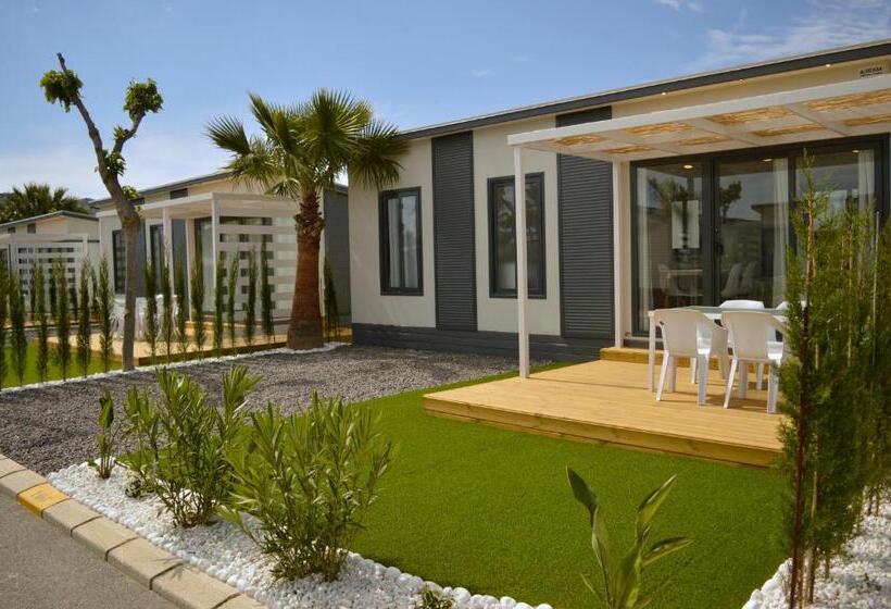 Бунгало Deluxe, Resort Camping Almafrá