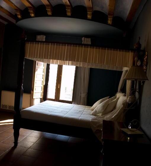 Suite con Balcón, Caseta Nova