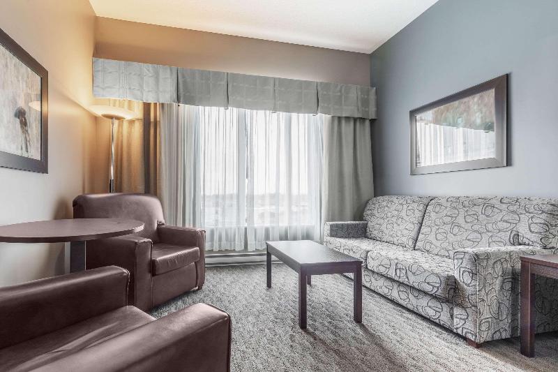 Номер Стандарт, Quality Inn & Suites Victoriaville