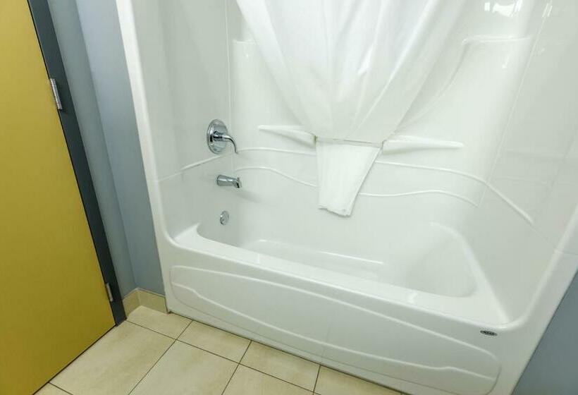Стандартный Номер Кровать Кинг, Quality Inn & Suites Victoriaville