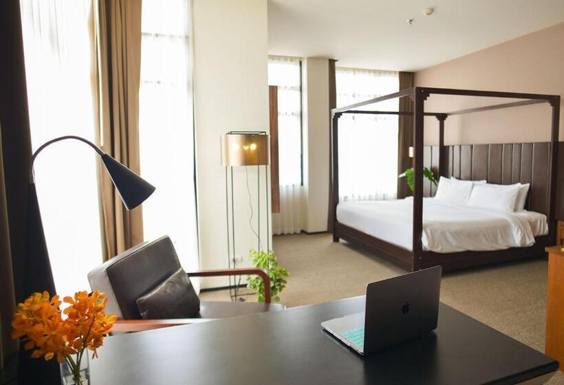 Quarto Estandar Comunicado, Grand Howard Hotel Bangkok
