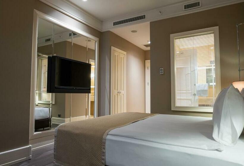 シティビューのスーペリアルーム, Windsor Hotel & Convention Center Istanbul