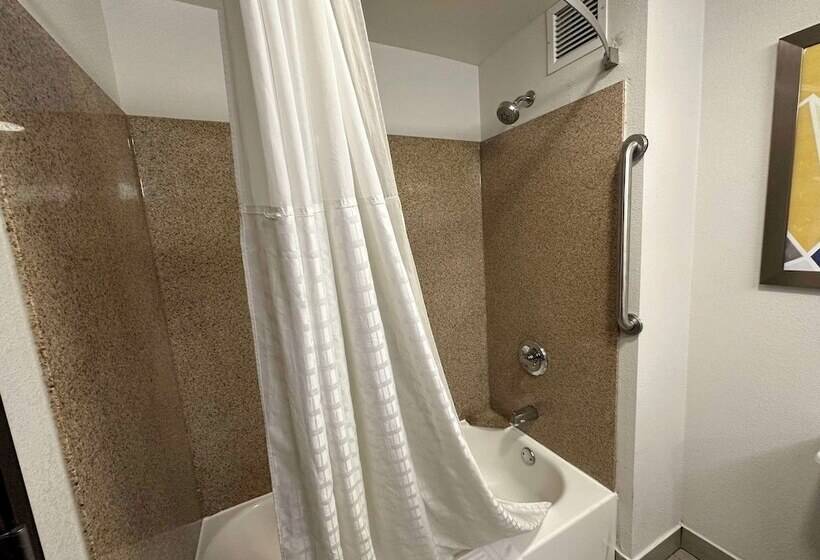 Люкс, Comfort Suites Jacksoncape Girardeau
