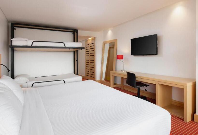 패밀리 룸, Fairfield By Marriott Bogota Embajada