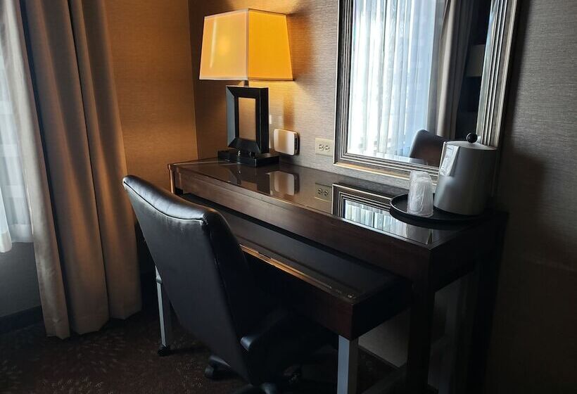 スイート, Holiday Inn Express And Suites Missoula, An Ihg
