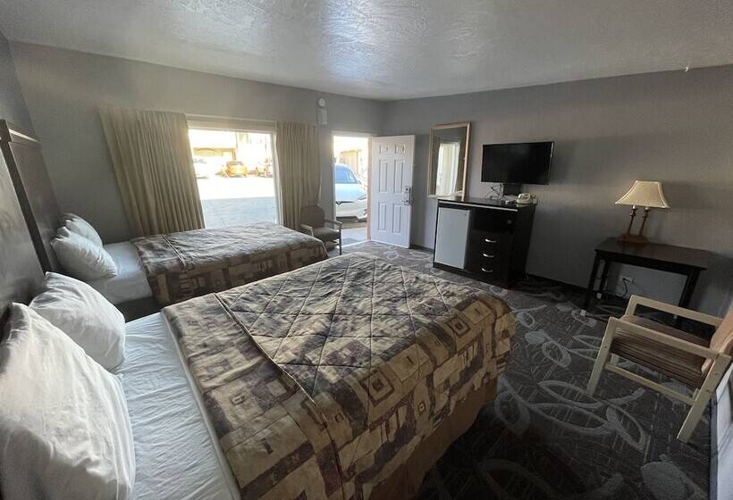 Quarto Estandar, Sands Motel