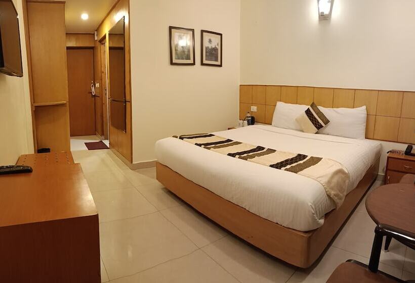 Номер Superior, Broadways Inn