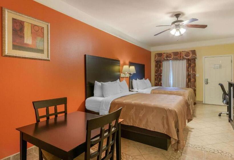 Номер Стандарт, Quality Inn & Suites At The Outlets Mercedes Weslaco