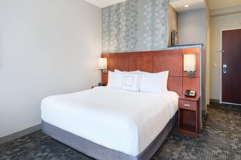 带大床的标准间, Courtyard By Marriott Pittsburgh Washington Meadow Lands
