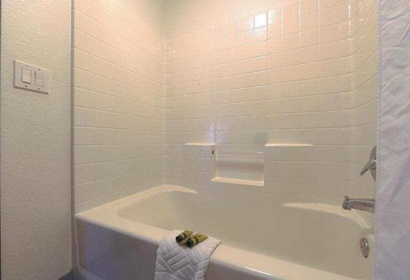 스탠다드 전망 룸, Siletz Bay Lodge