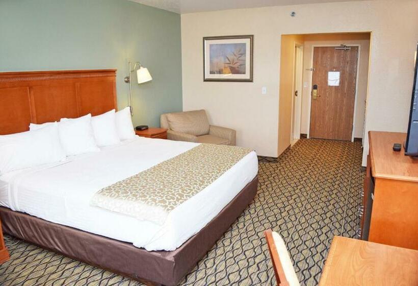 اتاق استاندارد با تخت دو نفره بزرگ, Beachfront Hotel Houghton Lake
