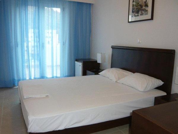 스탠다드 스튜디오 풀장 전망, Glaros Hotel Apartment