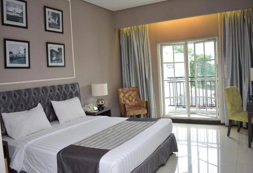 Номер Superior, The Mirah Hotel Bogor