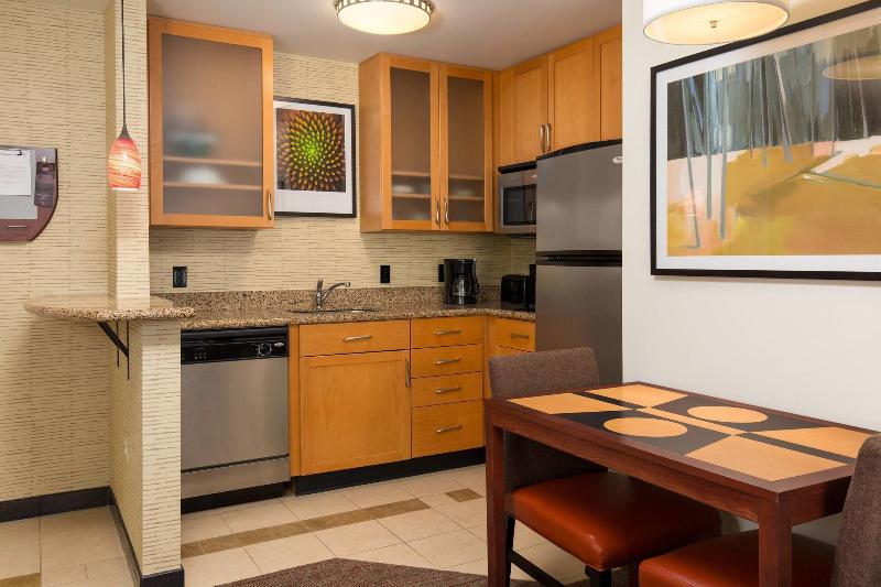 Люкс Кровать Кинг, Residence Inn Dayton North
