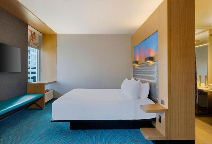 Номер Deluxe Кровать Кинг, Aloft Hotel Milwaukee Downtown