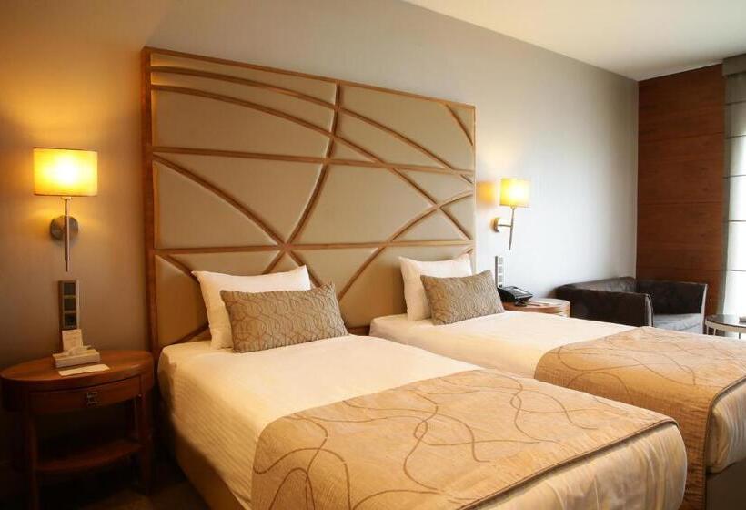 Superior Room Sea View, Cevahir Hotel Istanbul Asia
