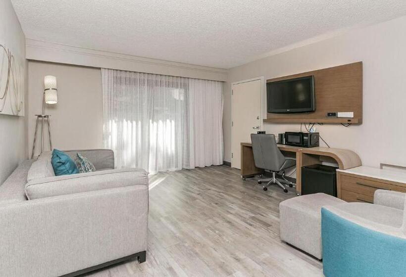 Люкс Executive Кровать Кинг, Courtyard Hampton