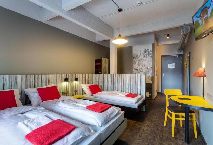 스탠다드 트리플 룸, Meininger Hotels Bruxelles City Center