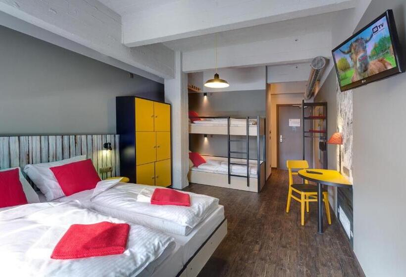 4인용 스탠다드 룸, Meininger Hotels Bruxelles City Center