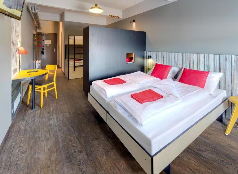 공동 객실, Meininger Hotels Bruxelles City Center